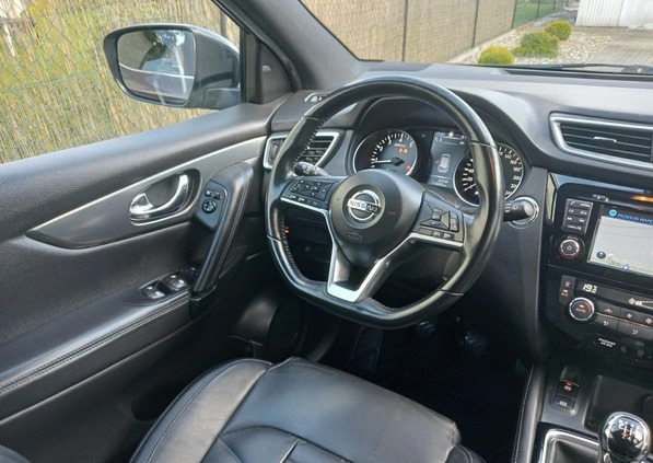 Nissan Qashqai cena 78900 przebieg: 113693, rok produkcji 2017 z Bełchatów małe 781